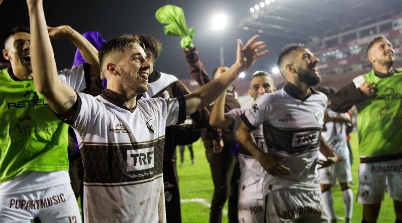 Platense ascensió a la B Nacional